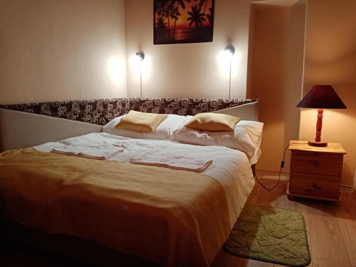 Jazmin-Szieszta Apartmanhaz Balatonfuered Exterior photo